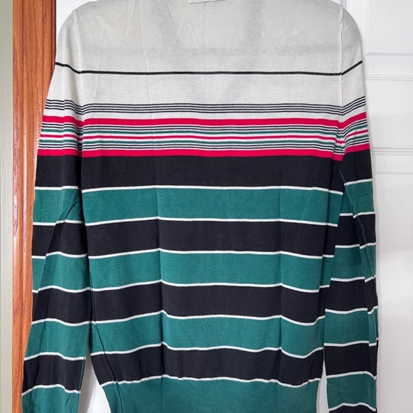 D&G Vneck sweatshirt - Picture 2 of 4